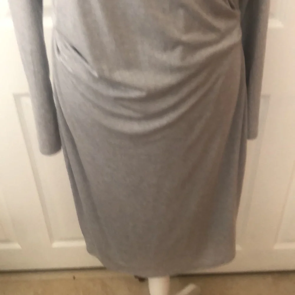 Ann Taylor - Picture 4 of 6